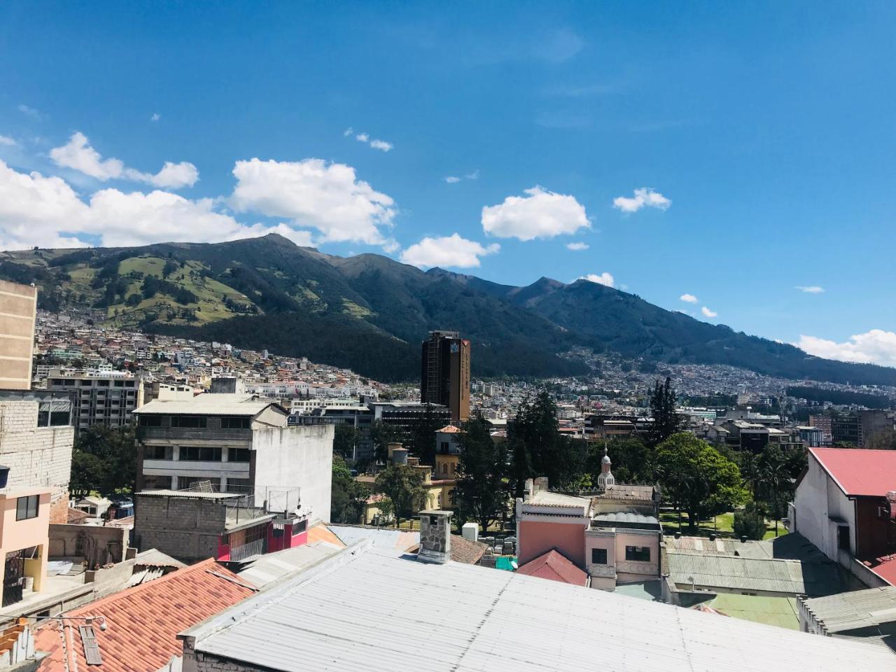 Hostel Revolution Quito Eksteriør billede